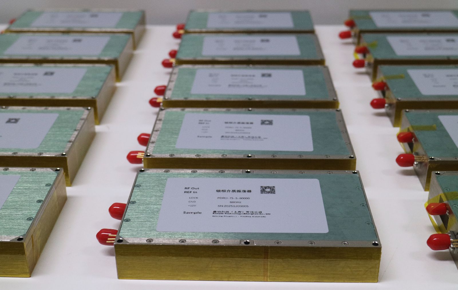 75GHz高频锁相介质振荡器PDRO定制